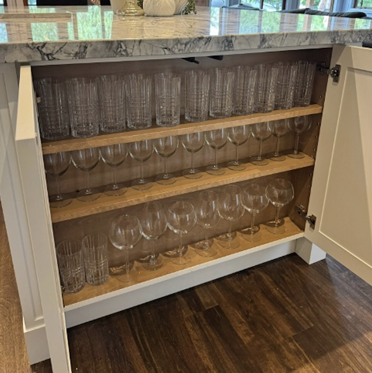 Island glassware storage